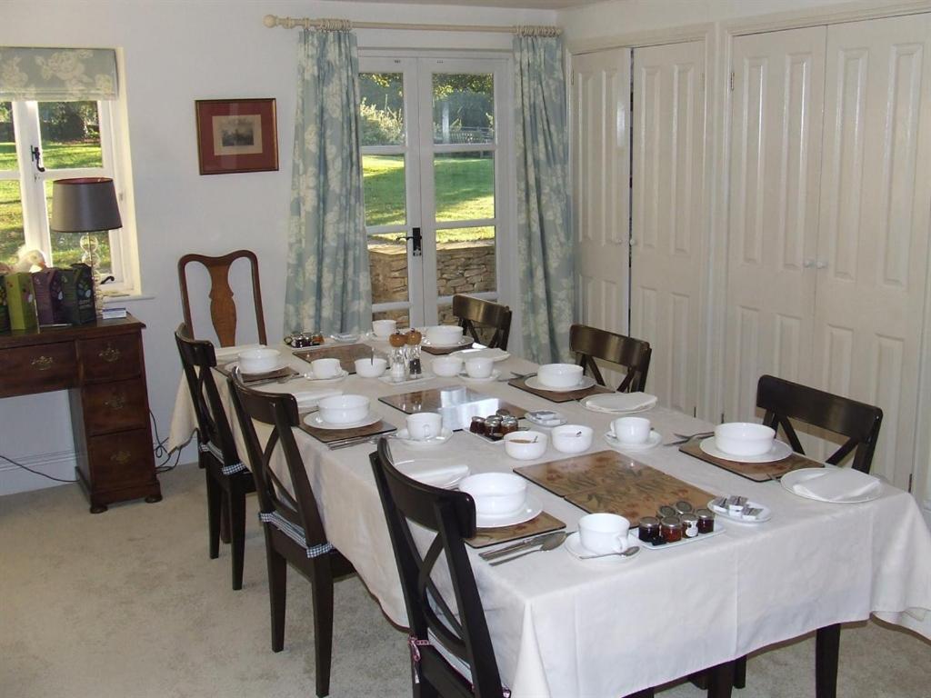 Well Cottage B And B Cirencester Bagian luar foto